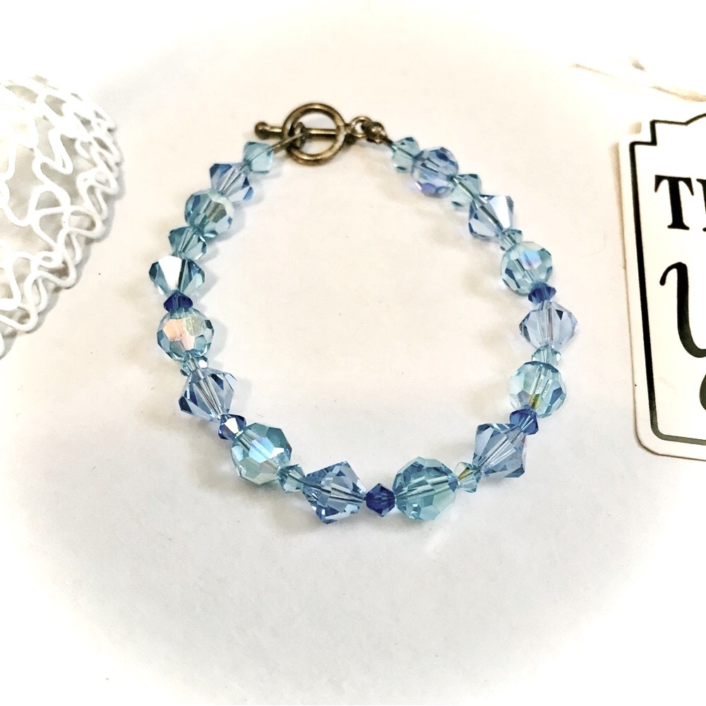 90s Sapphire Blue Aurora Borealis Crystal Bracelet | Faceted Beaded Toggle Cuff